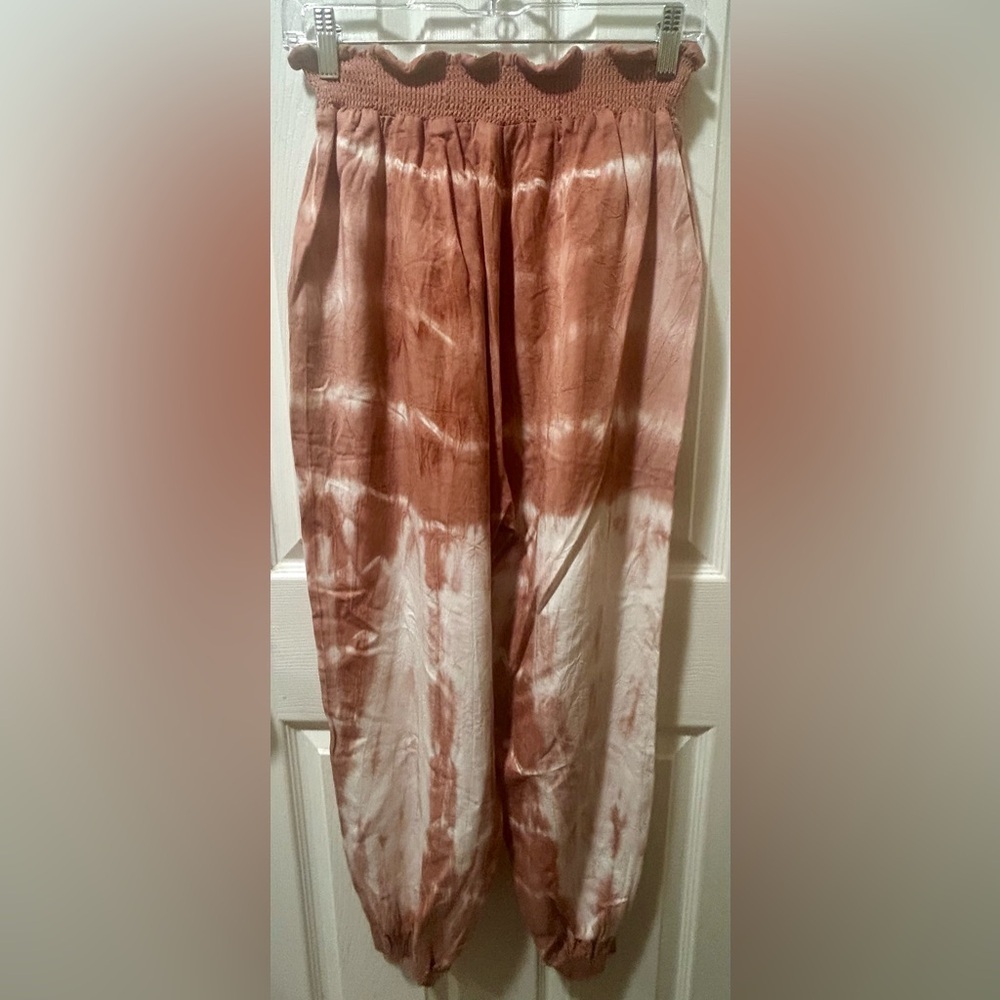 American Eagle Outfitters Rose/Brown and White Tie-Dye Joggers